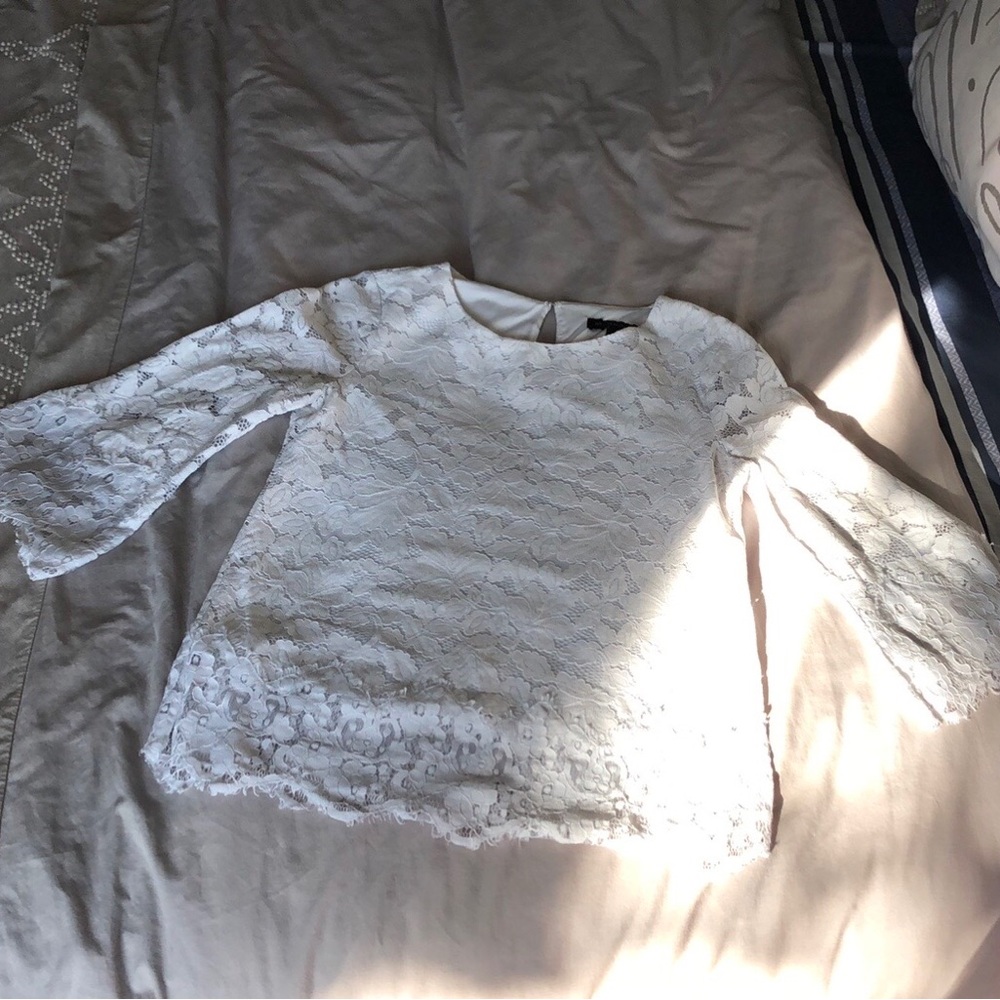Good condition: lace blouse, banana republic, XS